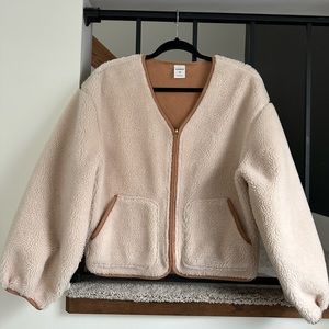Sherpa jacket with suede interior
